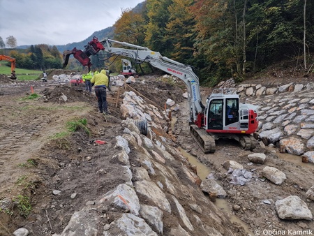 Sanacijska obnova vodotokov in hudournikov po poplavah  (9)